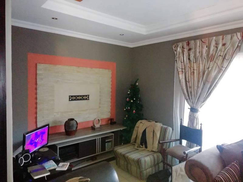 Back and Better - Photo 4