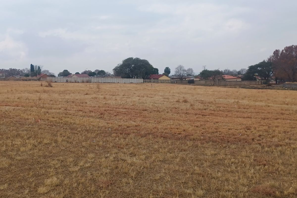 Strategically situated plot of land, close to Training facilities - Photo 5