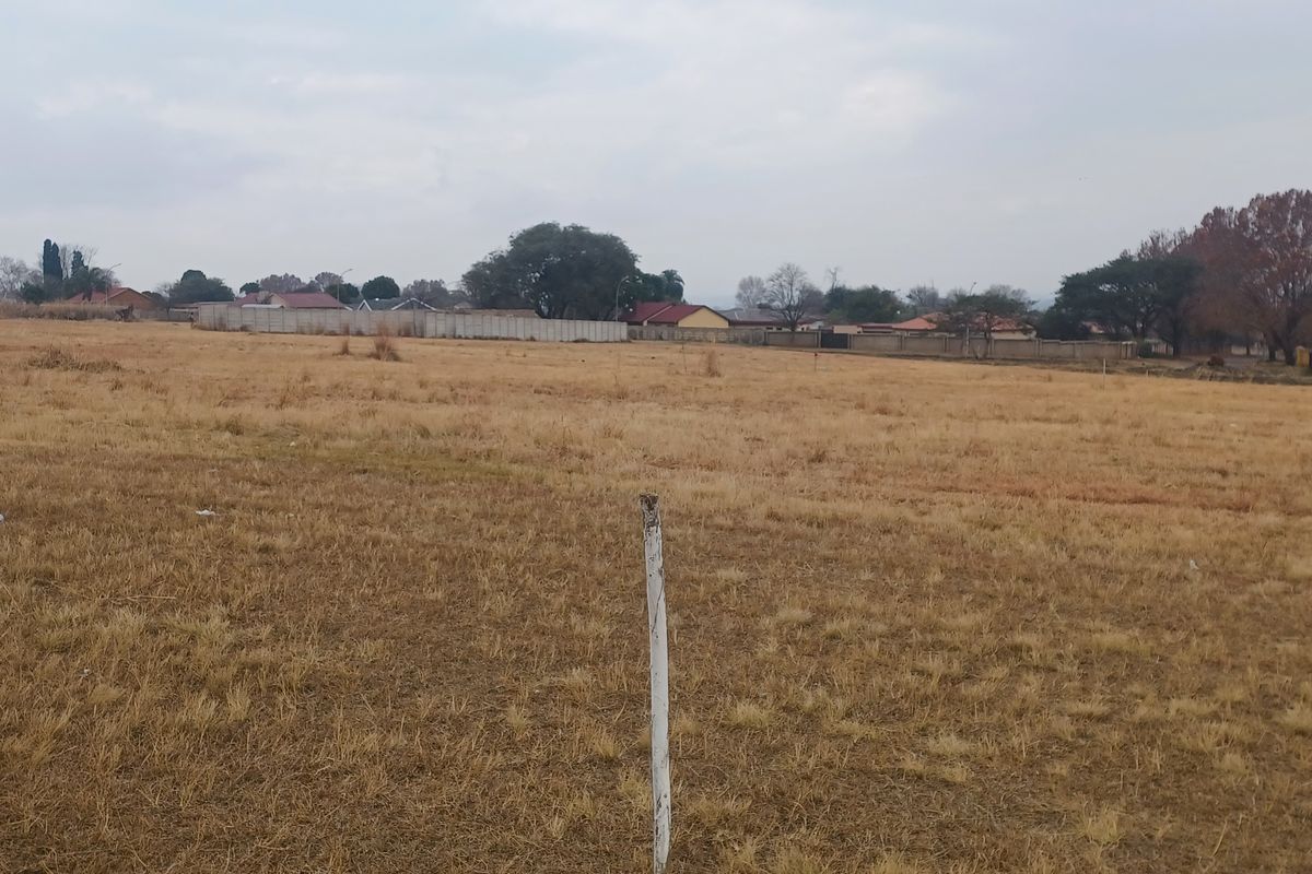 Strategically situated plot of land, close to Training facilities - Photo 2