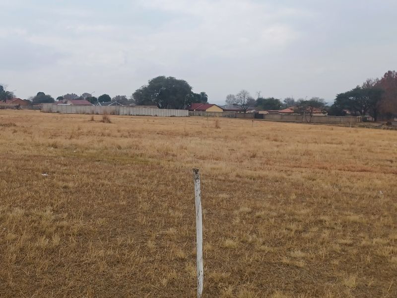 Strategically situated plot of land, close to Training facilities - Photo 2