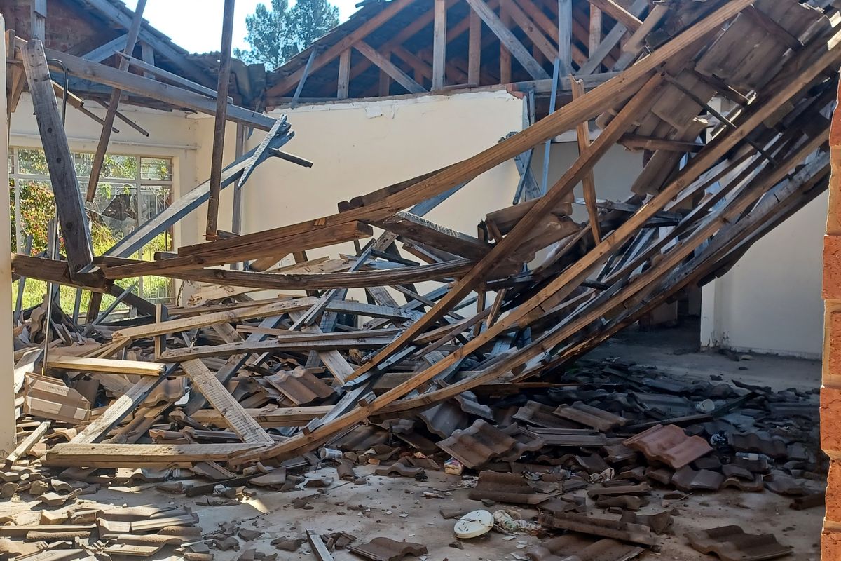 Potential development property in Victoria Road for sale - Photo 5