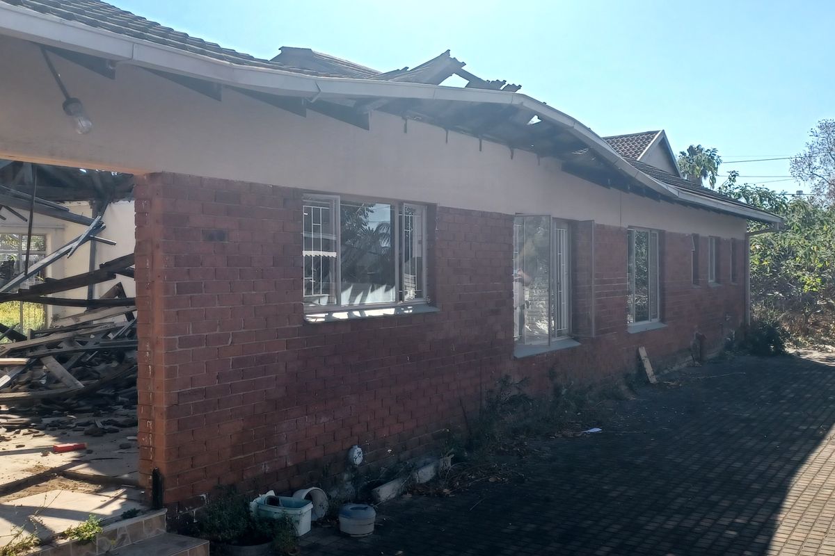 Potential development property in Victoria Road for sale - Photo 2