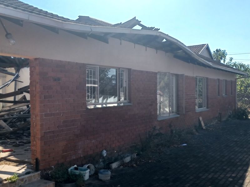 Potential development property in Victoria Road for sale - Photo 2