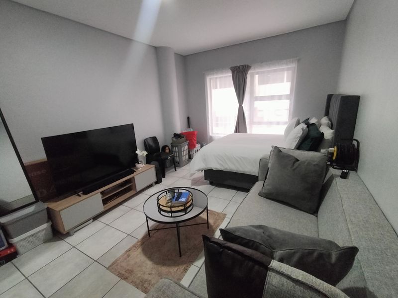 Secure Bachelor Unit Near Schools & Transport – Northpark, Pretoria North - Photo 10