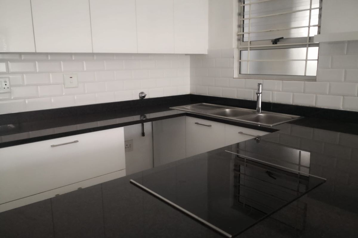 Modern 1 Bedroom Apartment with Private Garden - Photo 3