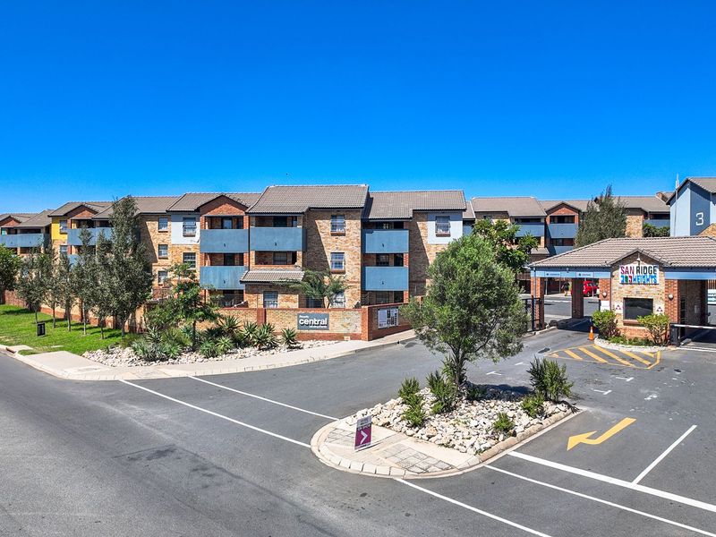 Prime Investment or Starter Home in Erand Gardens, Midrand - Photo 8