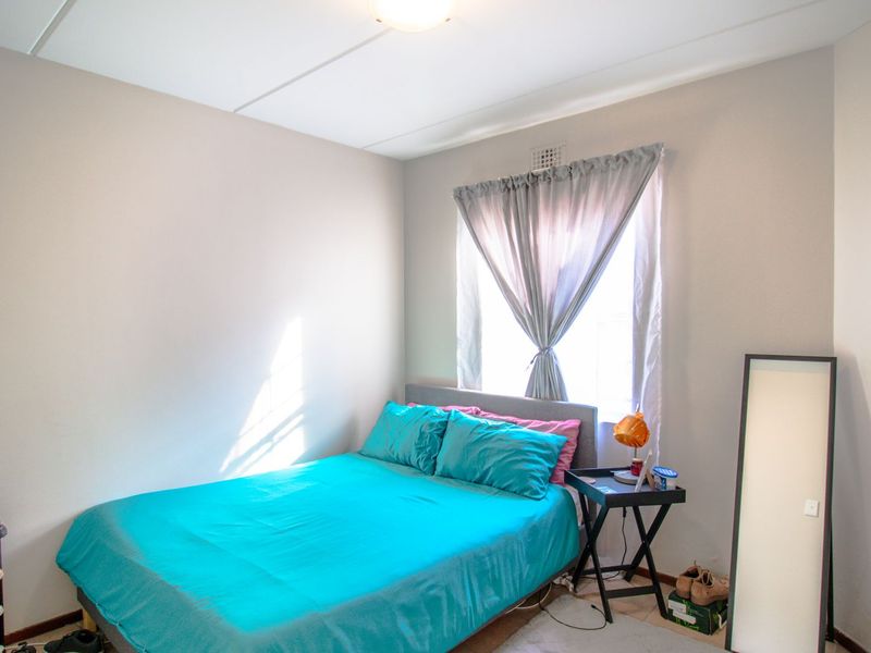 Prime Investment or Starter Home in Erand Gardens, Midrand - Photo 6