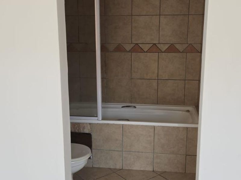 Attractive  Second Floor Apartment  in  Bel Aire Complex - Photo 9