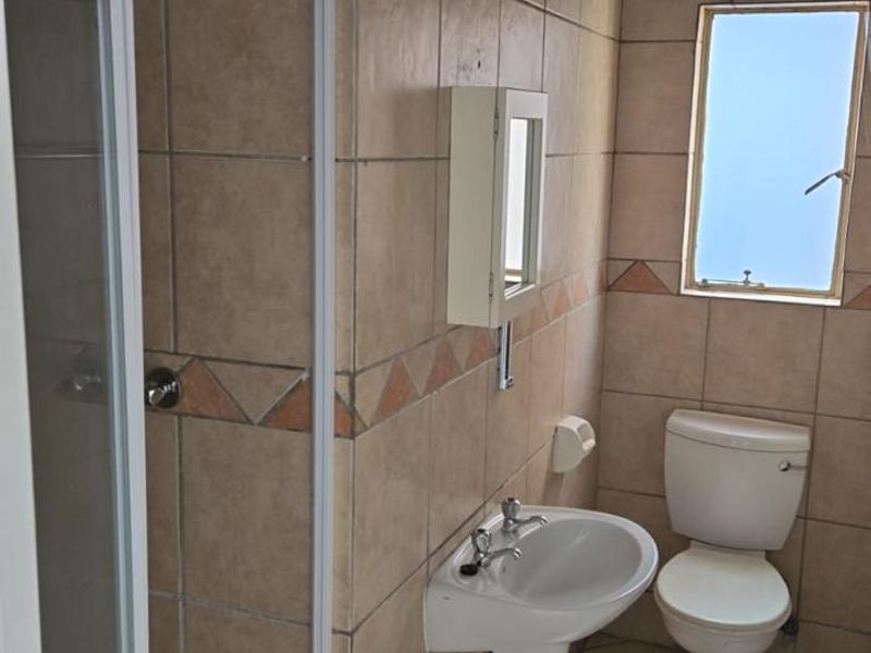 Attractive  Second Floor Apartment  in  Bel Aire Complex - Photo 8