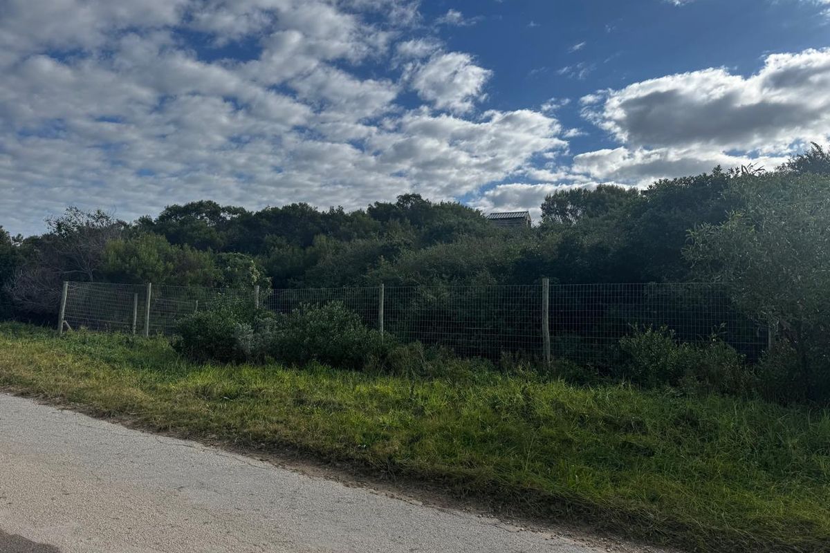 Immaculate Stand in Paradise Beach, Jeffreys Bay - Photo 4