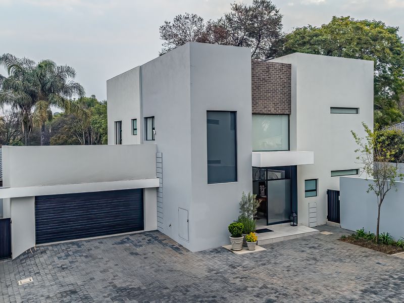 Luxury Townhouse in Lynnwood Glen, Pretoria - Photo 2