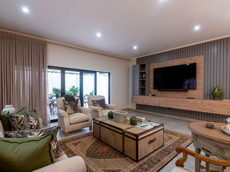 Luxury Townhouse in Lynnwood Glen, Pretoria - Photo 6