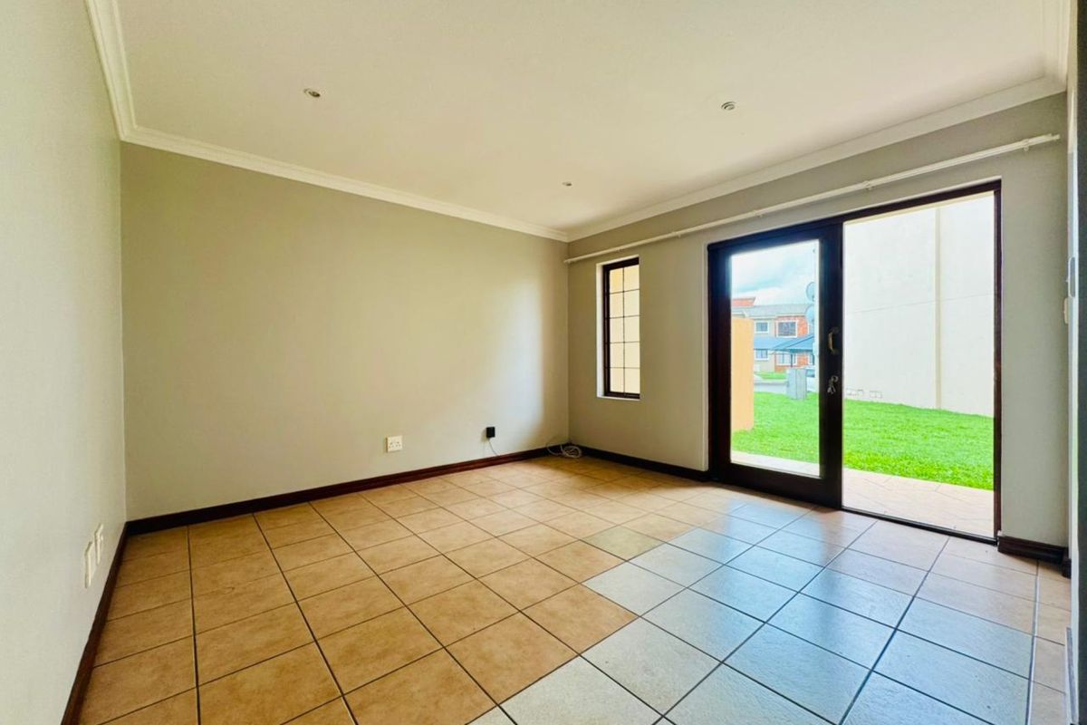 Modern 2-Bedroom Home for Sale in Montana Tuine - Photo 3