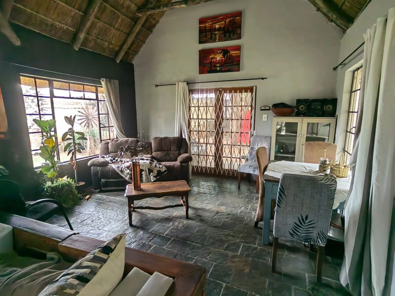 Thatch family home for sale in Parys - Photo 6