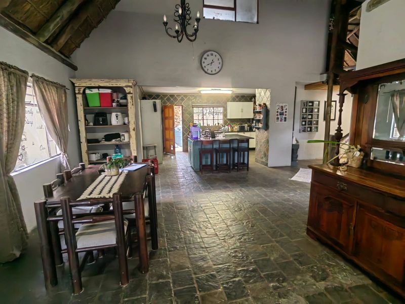 Thatch family home for sale in Parys - Photo 7