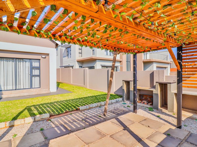 Distress Auction Bidding to start from R2 500 000.00 - Photo 8