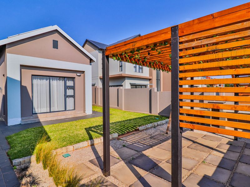 Distress Auction Bidding to start from R2 500 000.00 - Photo 5