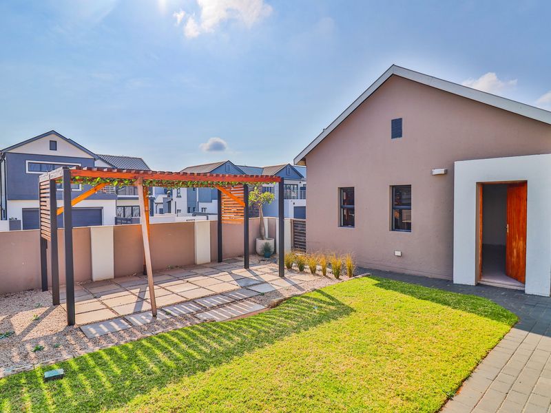 Distress Auction Bidding to start from R2 500 000.00 - Photo 7