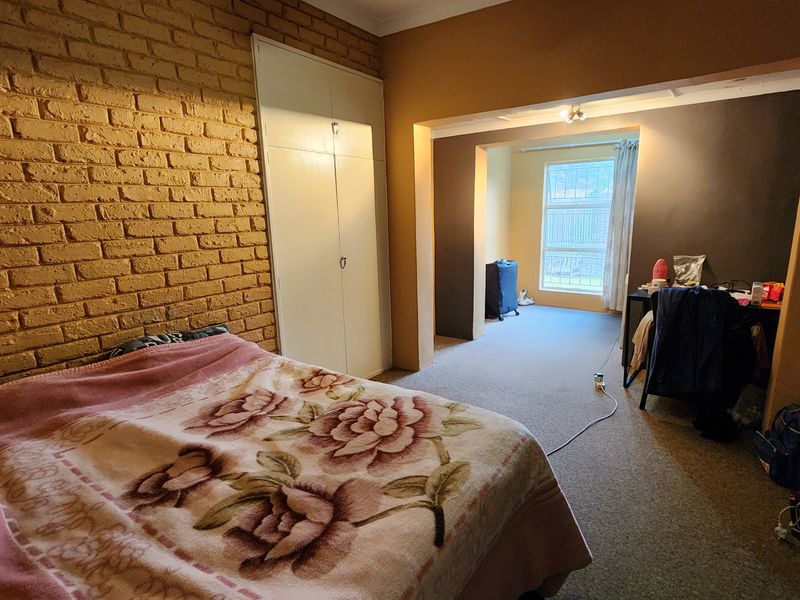 Spacious Family Home Offering Comfort, Style and Ample Living Space - Photo 7