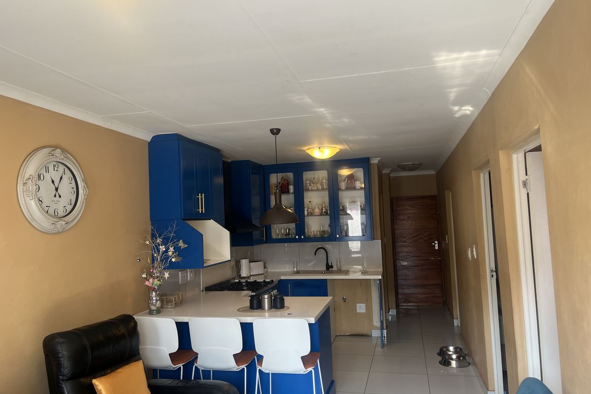 3 Bedroom Simplex for Sale in Albertsdal - Photo 4