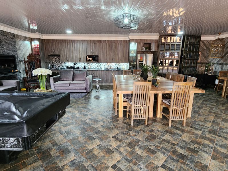 Escape to this stunning small holding a tranquil oasis exceptional craftmanship and luxurious finish - Photo 3