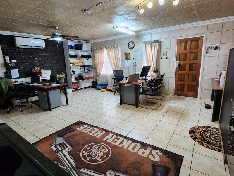 Escape to this stunning small holding a tranquil oasis exceptional craftmanship and luxurious finish - Photo 7