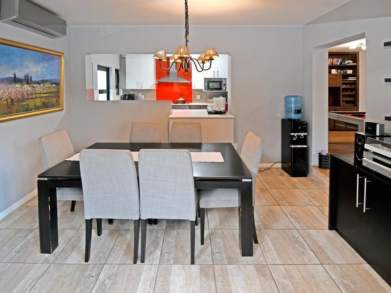 A Garden Like No Other – Spacious 3-Bedroom Townhouse in the Heart of Magaliessig - Photo 10