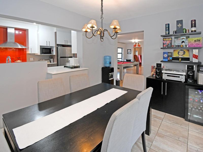 A Garden Like No Other – Spacious 3-Bedroom Townhouse in the Heart of Magaliessig - Photo 7