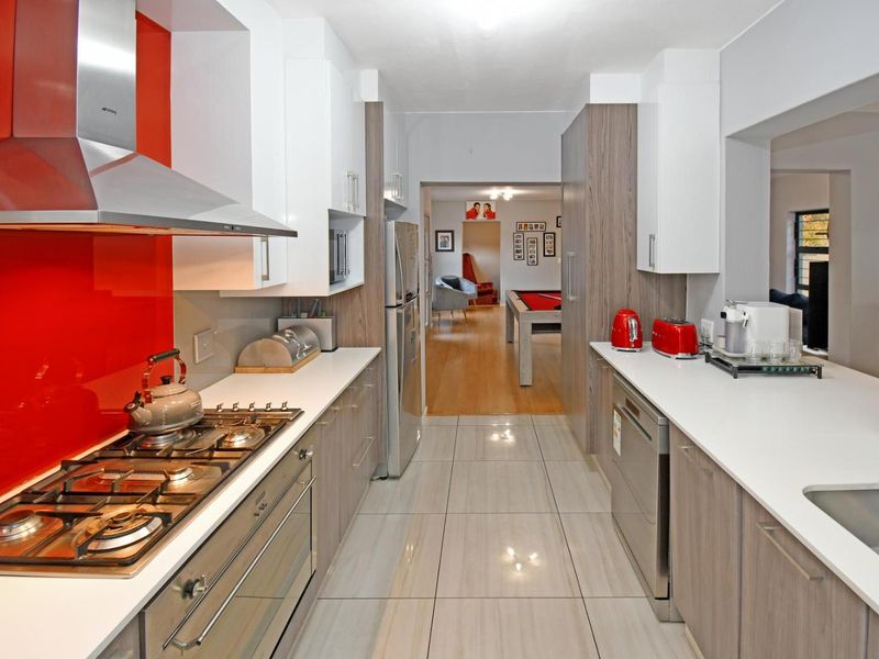 A Garden Like No Other – Spacious 3-Bedroom Townhouse in the Heart of Magaliessig - Photo 5