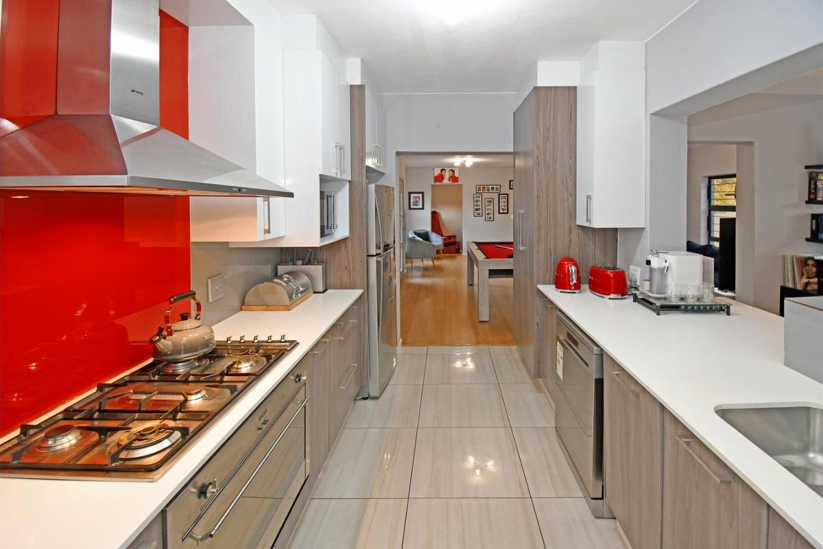 A Garden Like No Other – Spacious 3-Bedroom Townhouse in the Heart of Magaliessig - Photo 5