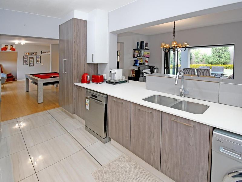 A Garden Like No Other – Spacious 3-Bedroom Townhouse in the Heart of Magaliessig - Photo 6