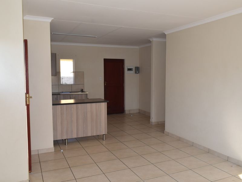 Open to Public - Photo 2