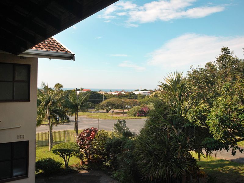 Modern Coastal Gem – Renovated 2-Bedroom Flat with Sea Views in Scottburgh - Photo 8