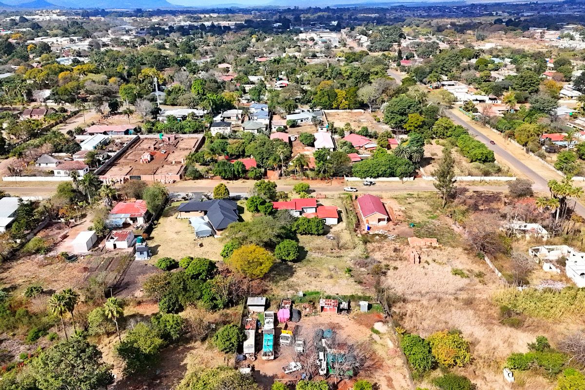 Vacant Panhandle Stand for Sale – Old Town, Louis Trichardt - Photo 5
