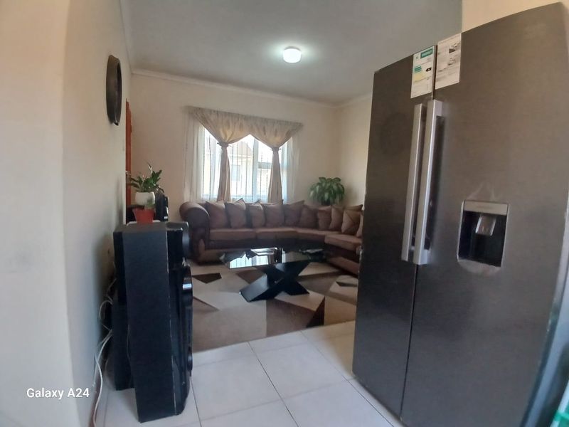 Modern 2-Bedroom Home in Riverwood Eco Estate – Ideal for New Homeowners & Investors - Photo 9