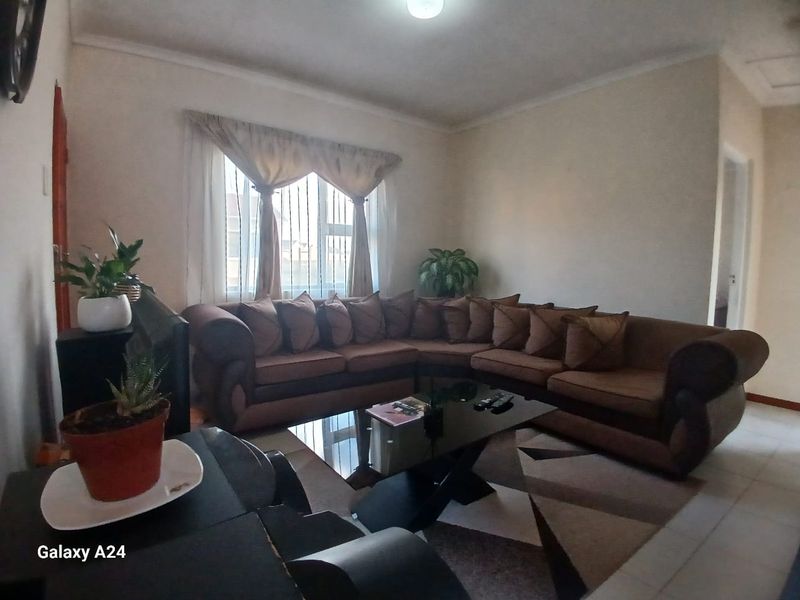 Modern 2-Bedroom Home in Riverwood Eco Estate – Ideal for New Homeowners & Investors - Photo 5