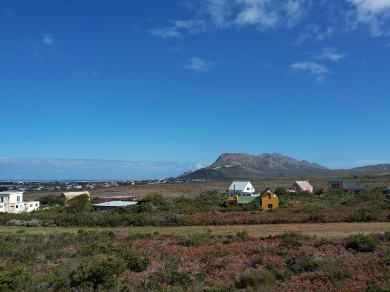 No. 8 Pillansia Road - Betty's Bay - 7700sqm - Photo 9