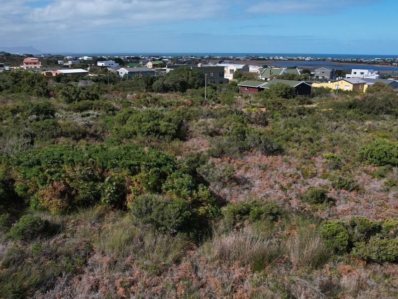 No. 8 Pillansia Road - Betty's Bay - 7700sqm - Photo 2