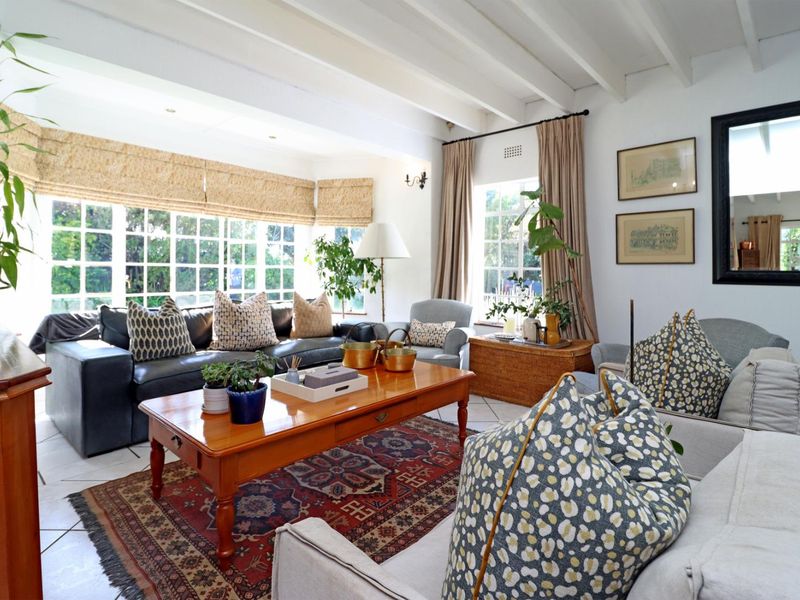 The White House is up for Sale! - Photo 4