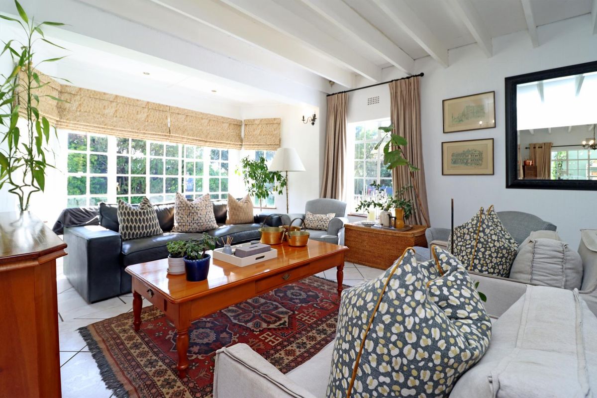 The White House is up for Sale! - Photo 4