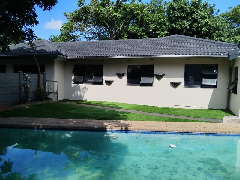 Packed With Potential in the Heart of Family Living - Photo 2