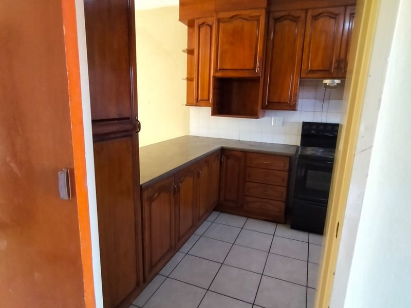 Cozy 2-Bedroom Apartment for Sale in Vanderbijlpark CW 3 - Photo 3