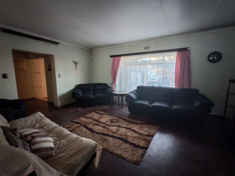 3 Bedroom House for Sale In Vaalpark - Photo 4