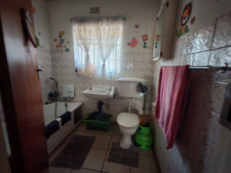 3 Bedroom House for Sale In Vaalpark - Photo 10