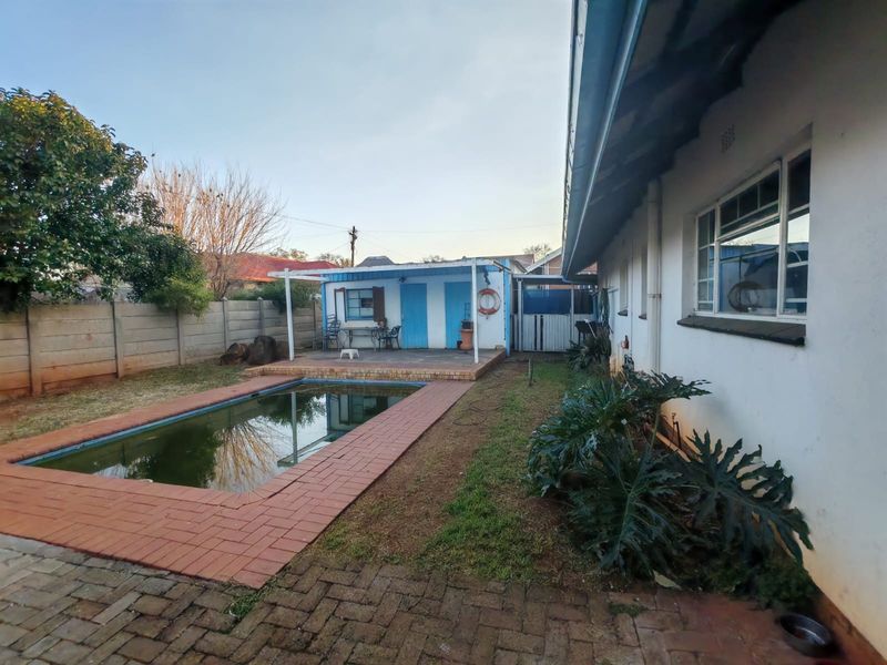 3 Bedroom House for Sale In Vaalpark - Photo 6