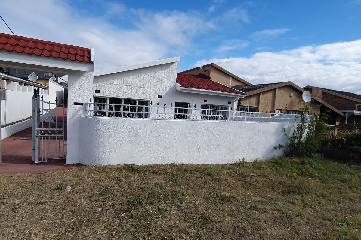 Ideal Family Home And Business Opportunity in Merebank - Photo 3