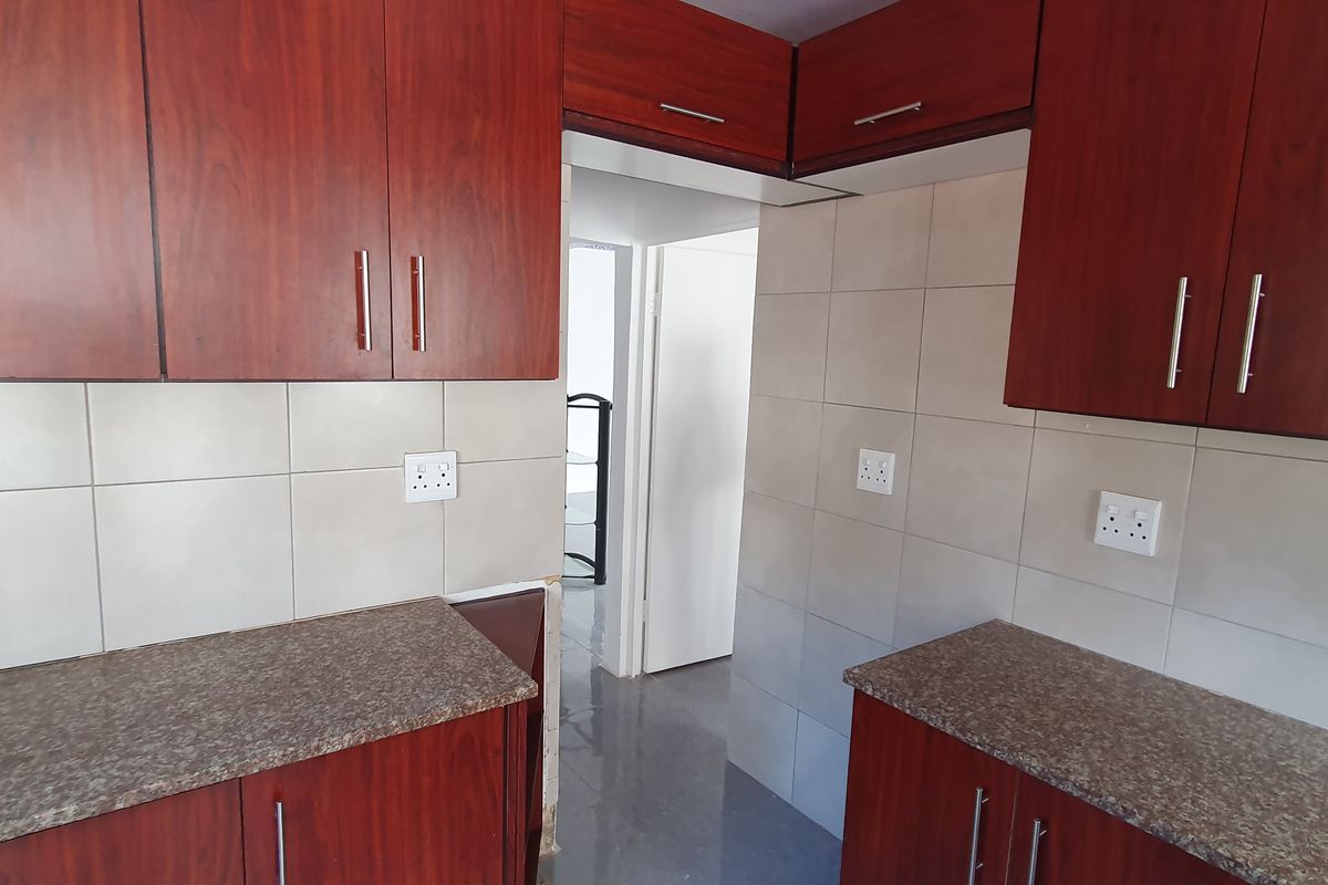 Ideal Family Home And Business Opportunity in Merebank - Photo 5