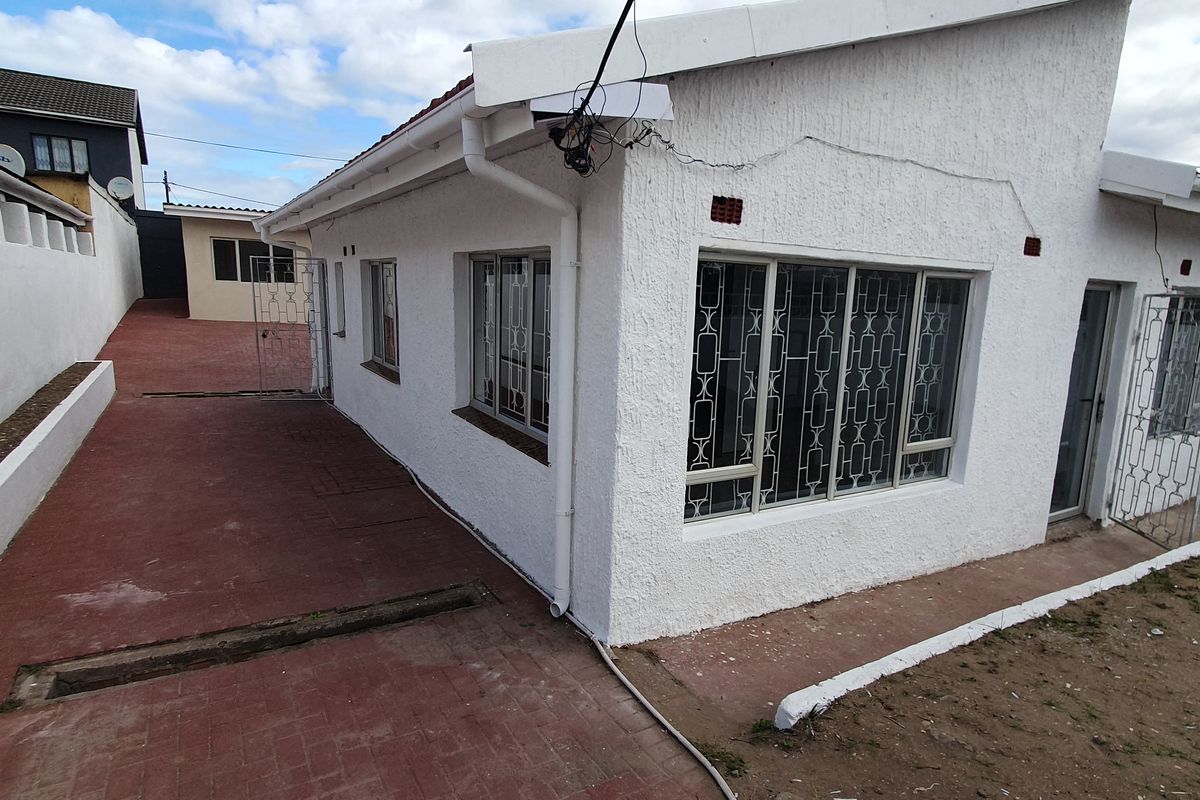 Ideal Family Home And Business Opportunity in Merebank - Photo 2