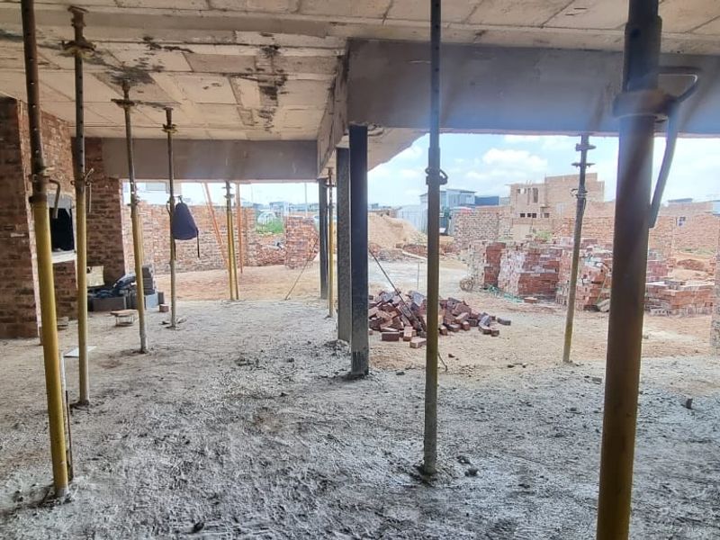 Modern 4-Bedroom Family Home in Fountainbrook Estate - Photo 4