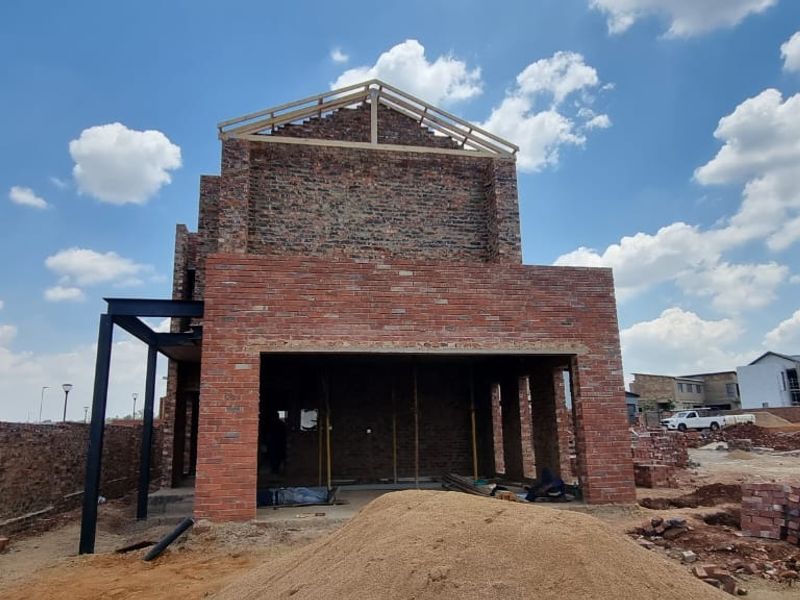 Modern 4-Bedroom Family Home in Fountainbrook Estate - Photo 6